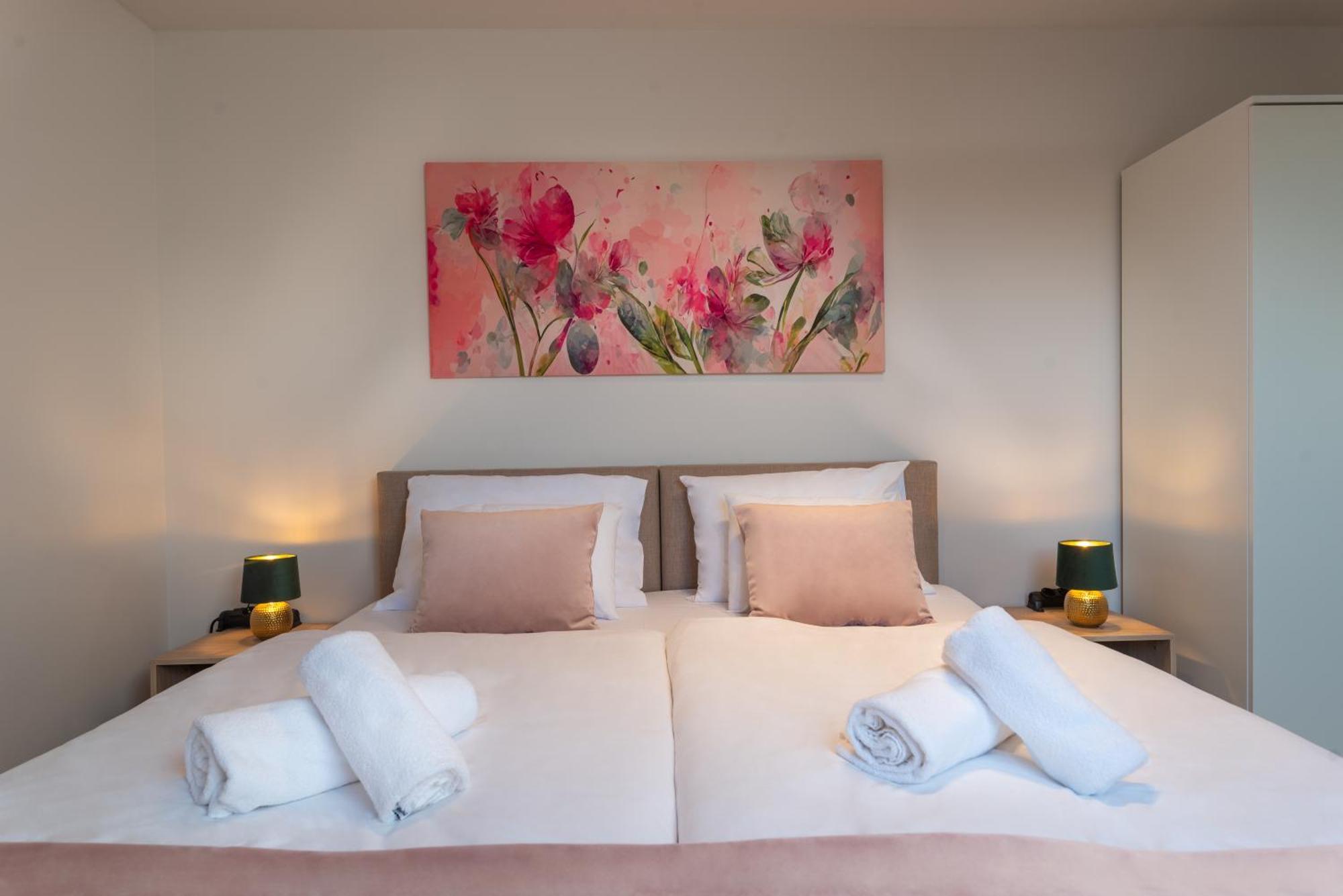 Holdvirag Hotel Sárvár Екстериор снимка