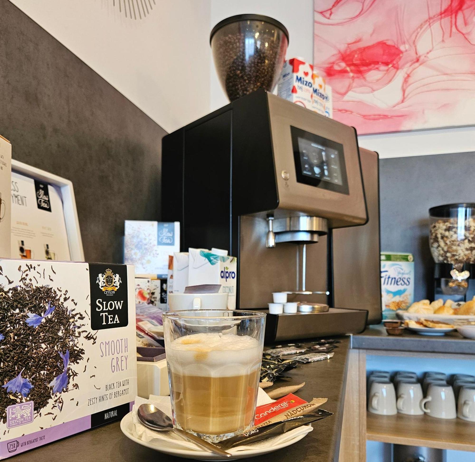 Holdvirag Hotel Sárvár Екстериор снимка