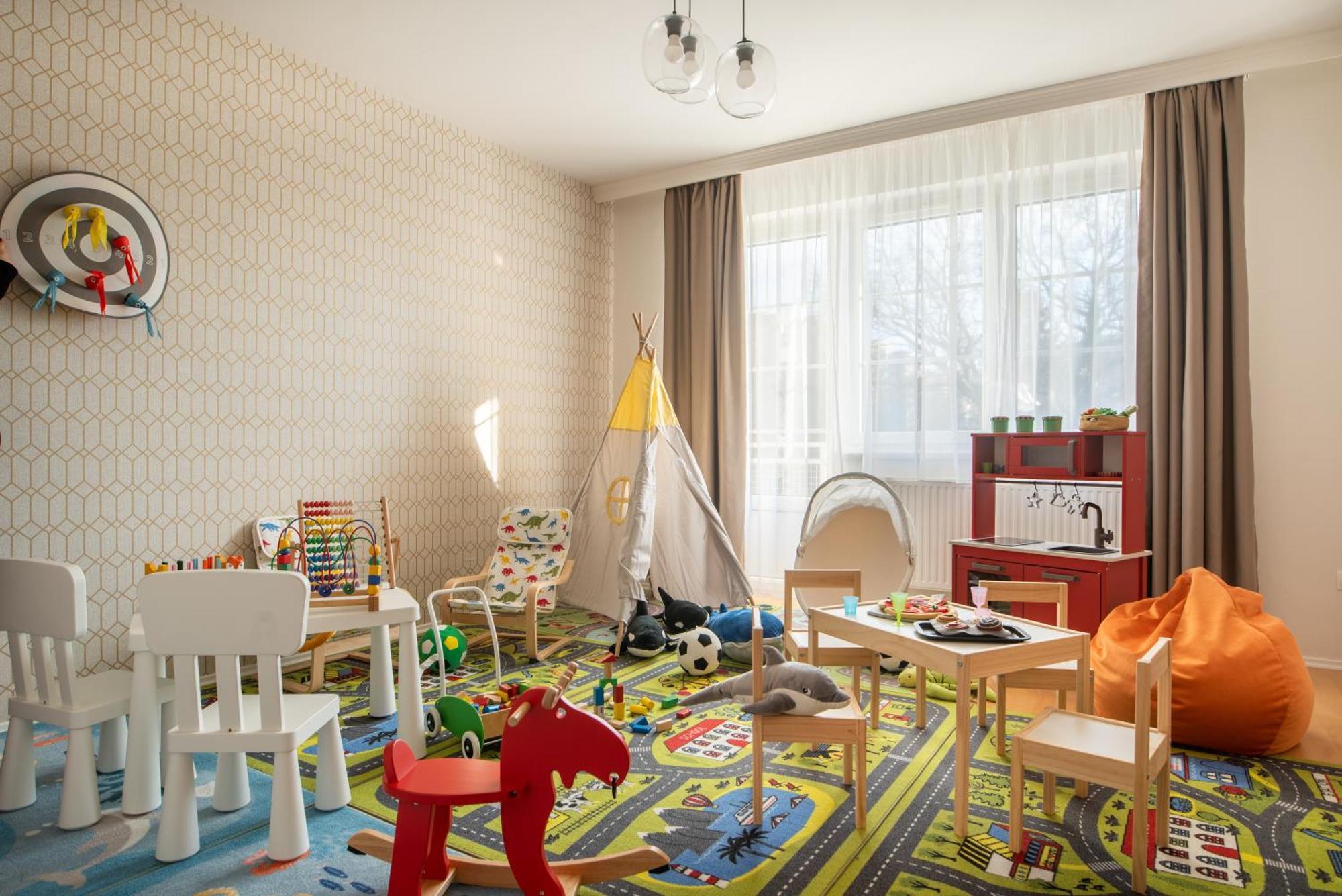 Holdvirag Hotel Sárvár Екстериор снимка