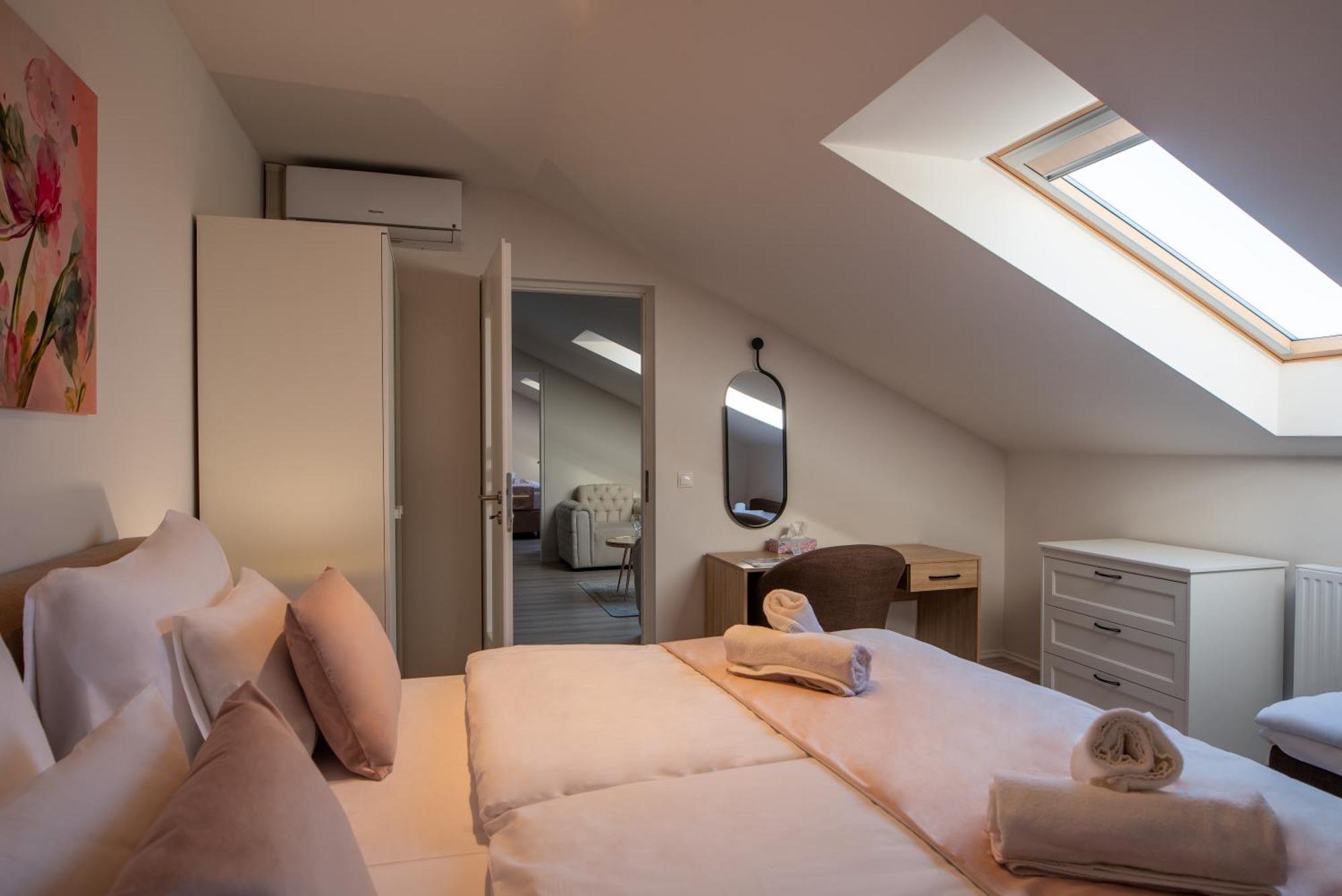Holdvirag Hotel Sárvár Екстериор снимка