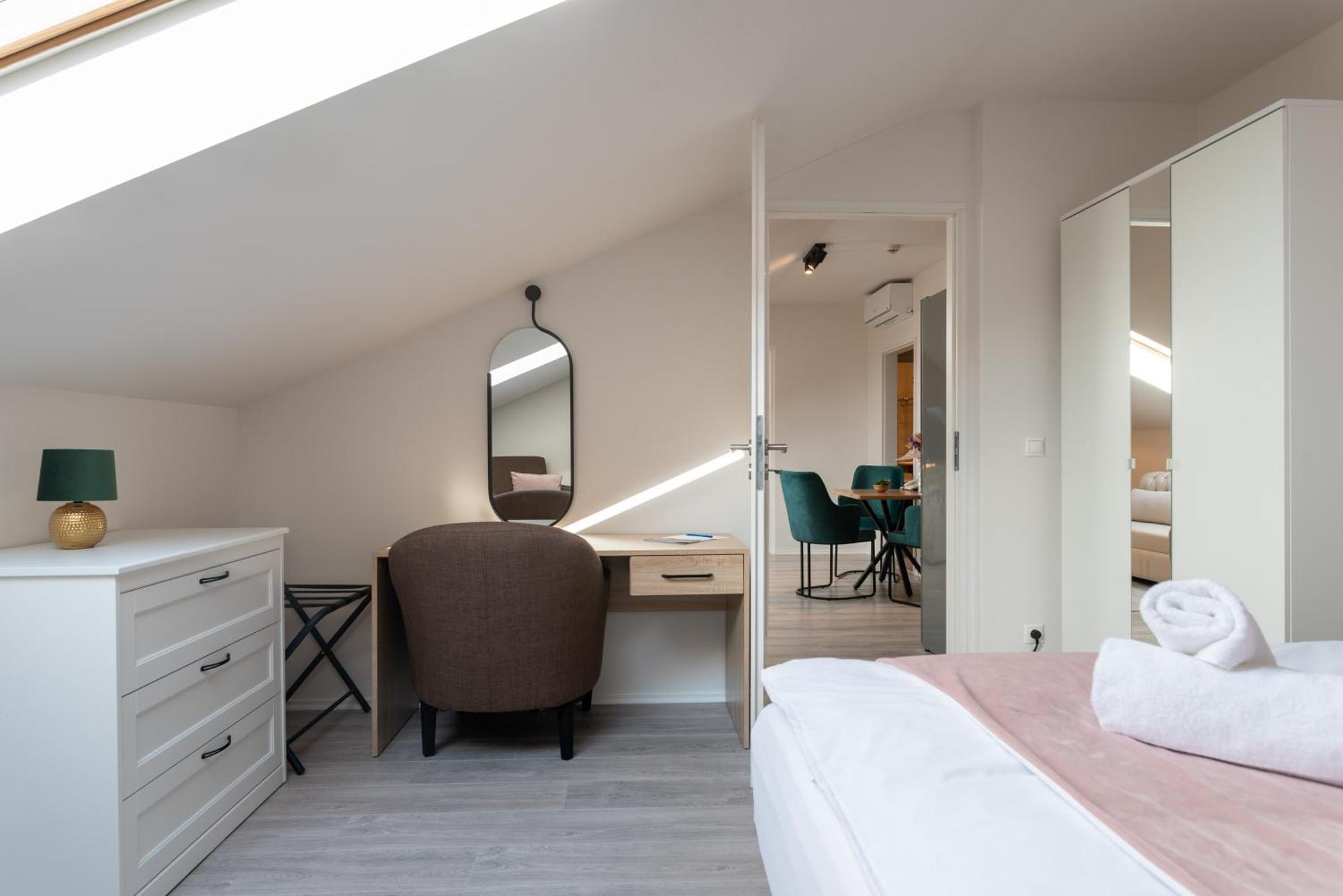 Holdvirag Hotel Sárvár Екстериор снимка