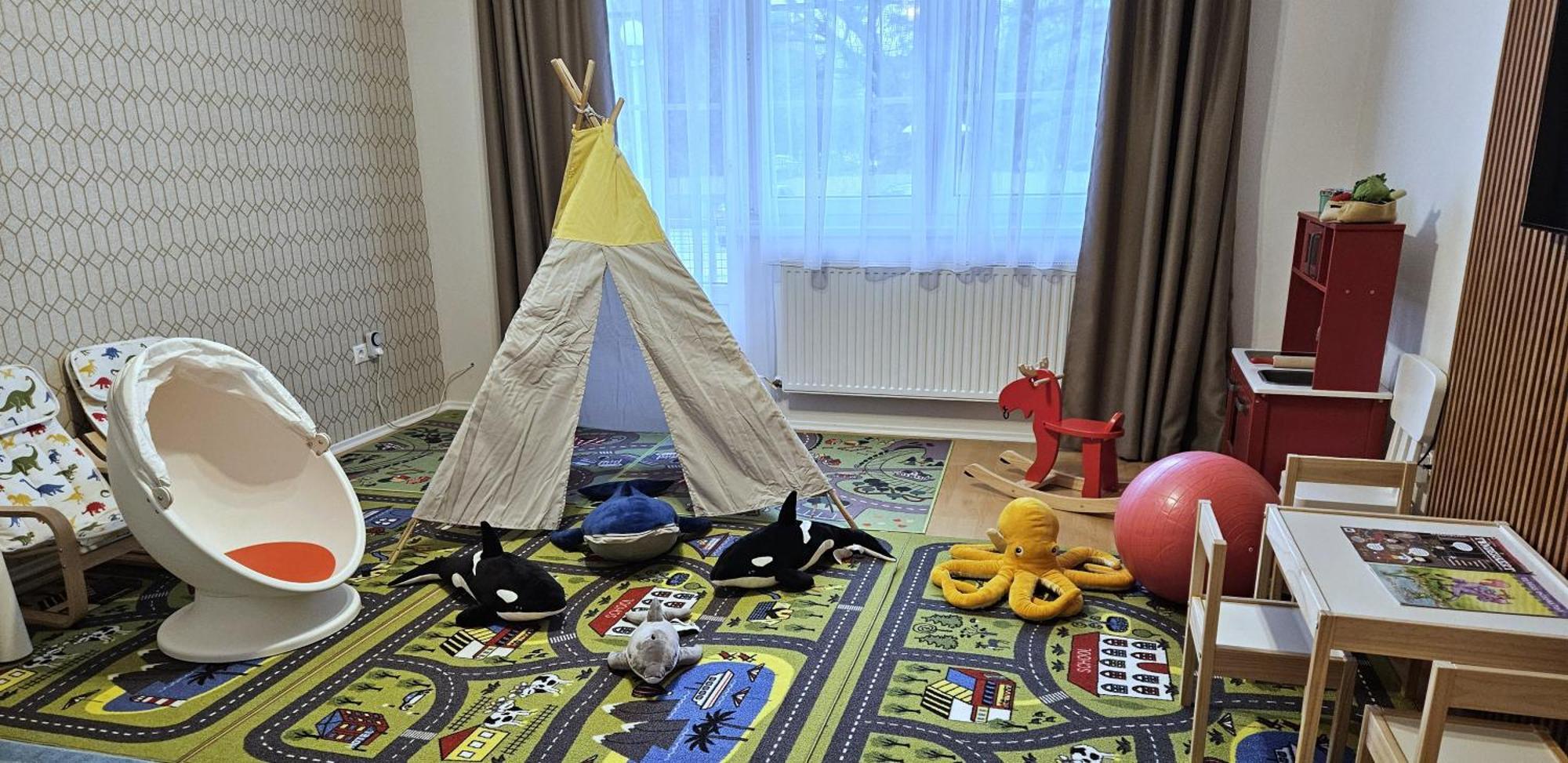 Holdvirag Hotel Sárvár Екстериор снимка