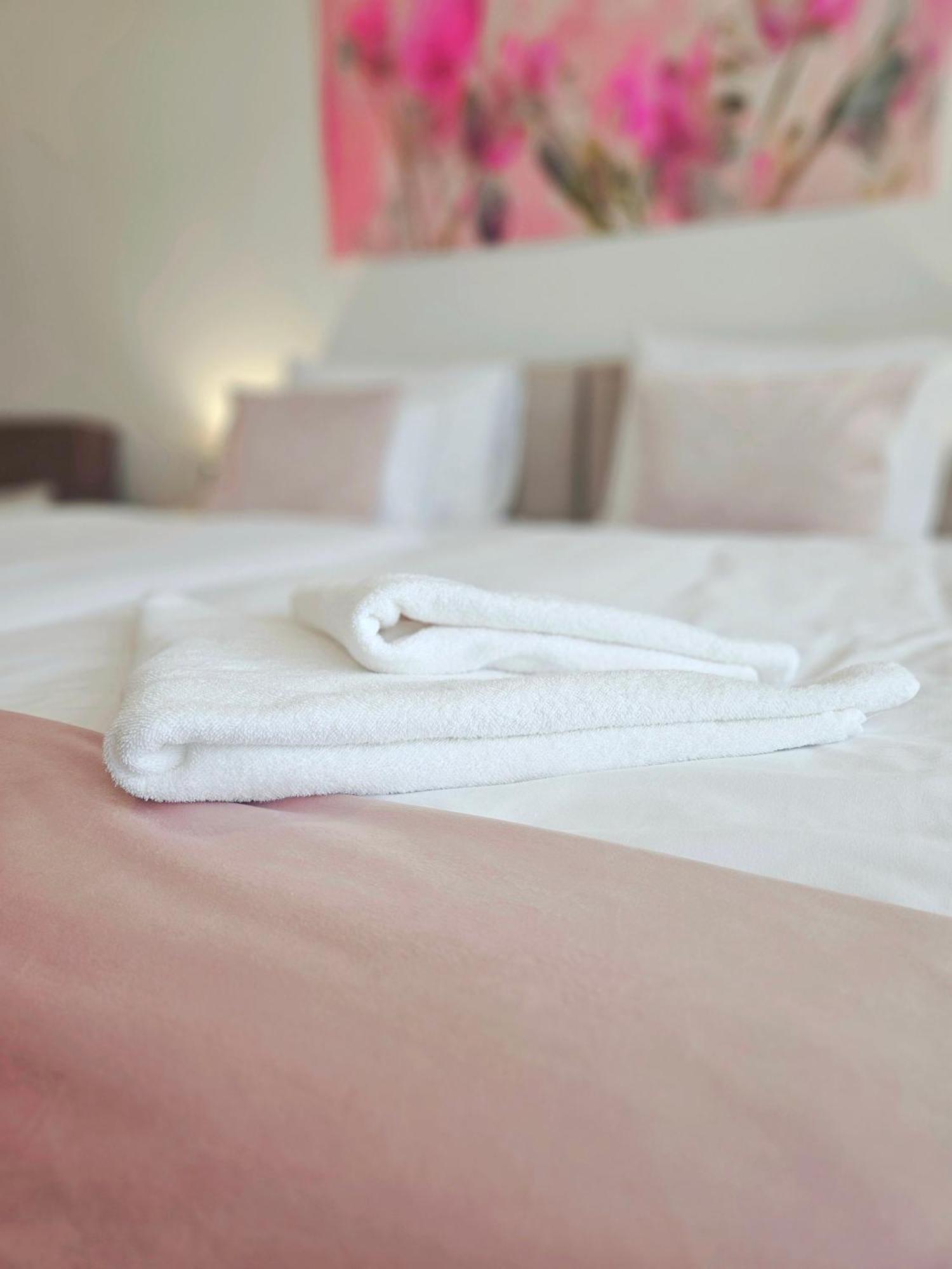 Holdvirag Hotel Sárvár Екстериор снимка