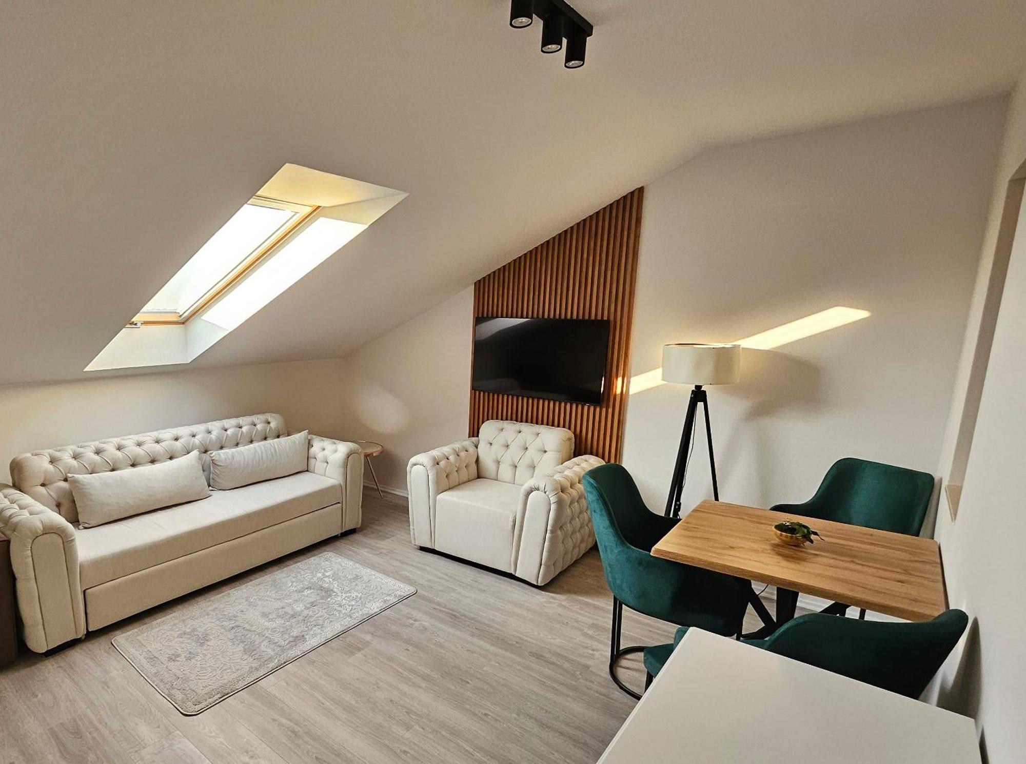 Holdvirag Hotel Sárvár Екстериор снимка
